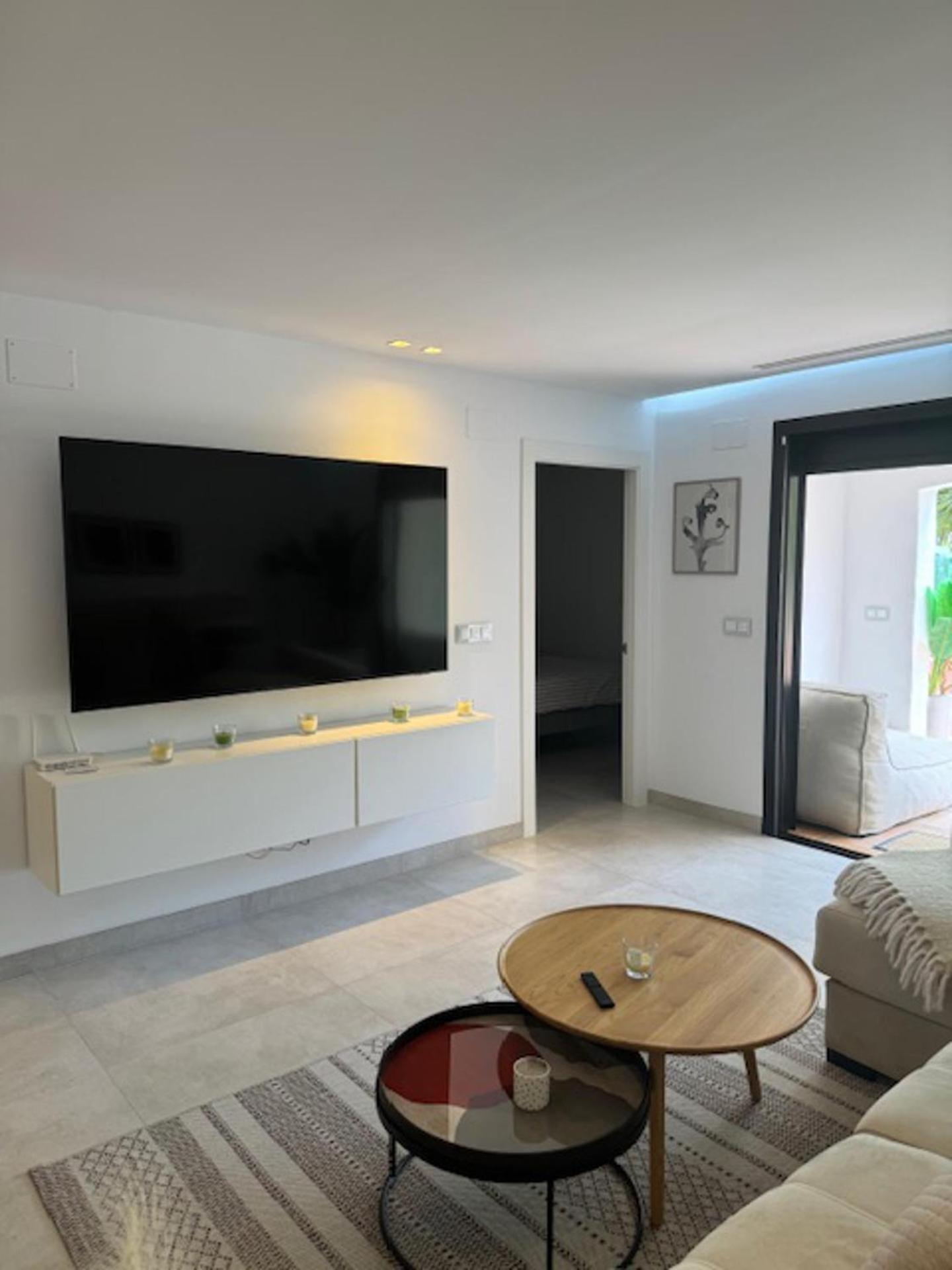 Luxurious Apartment In Puerto Banus マルベーリャ エクステリア 写真