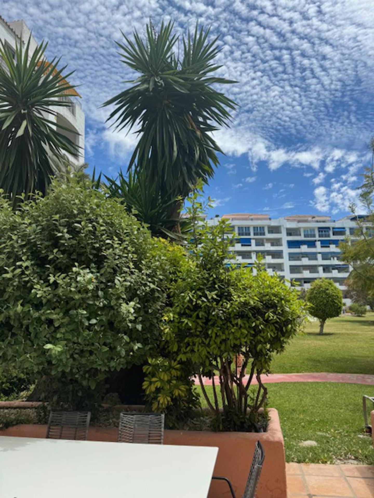 Luxurious Apartment In Puerto Banus マルベーリャ エクステリア 写真